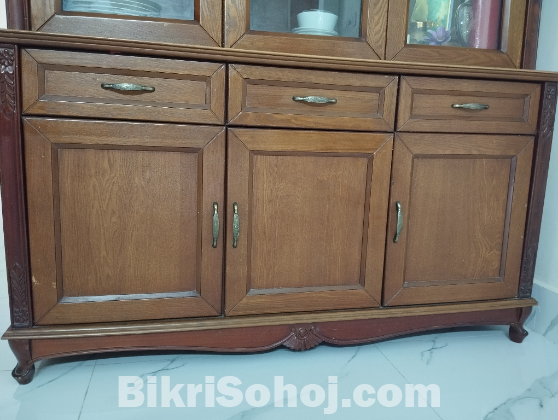 ডিনার ওয়াগন বা ৩ দরজার শো-কেস